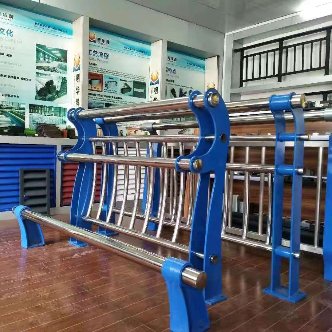 南充市桥梁防撞护栏桥梁护栏 - 价格